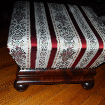 19th CENTURY MAHOGANY UPHOLSTERED BOX STOOL