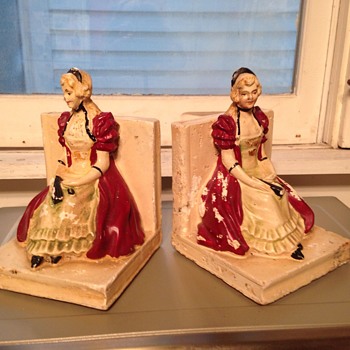 J B Hirsch Wait Here Chalk Ware Bookends, 1942-45 - Books