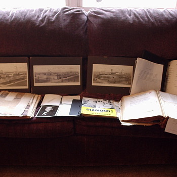 Scrap Books just FILLED with advertisment and such.... - Advertising
