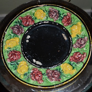 Italian Majolica What's it? - Art Pottery