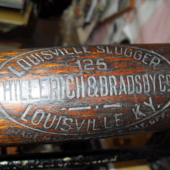 ANTIQUE LOUISVILLE SLUGGER NO. 125, HILLERICH & BRADSSDY CO. BASEBALL BAT - Baseball