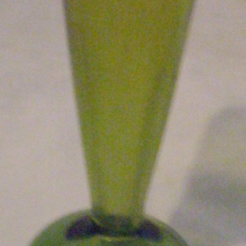 A few random pieces of art glass. - Art Glass