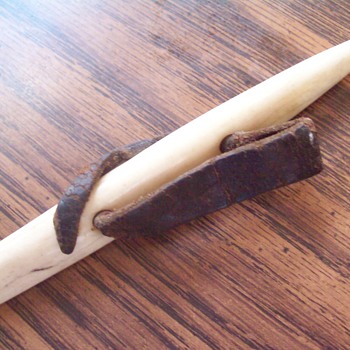 Bone & leather tool ? - Tools and Hardware