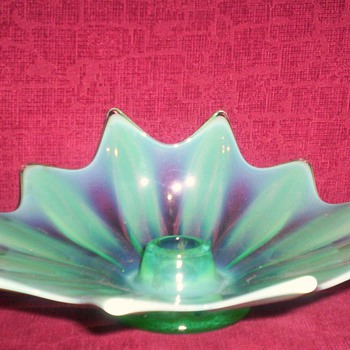 Any ideas on these pieces? Thanks! - Art Pottery