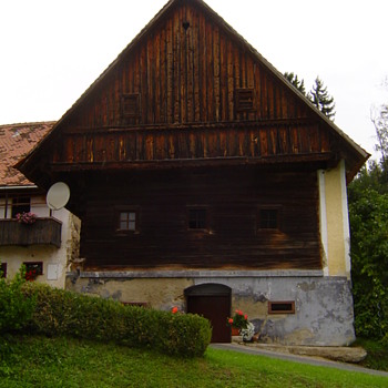 Old house ( first mentioned in 1414! ) in Stockheim. - Photographs