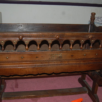 Antique French baby cradle 1878 - Furniture