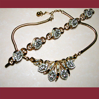Exquisite signed Crown Trifari necklace and bracelet. 1950's 