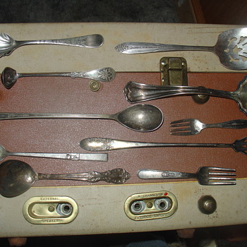 various strange spoons? 