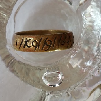 Band Ring "NEED YOUR HELP I.D." - Fine Jewelry