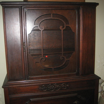 Hutch or China Cabinet? - Furniture
