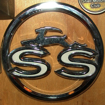 More emblems - Classic Cars