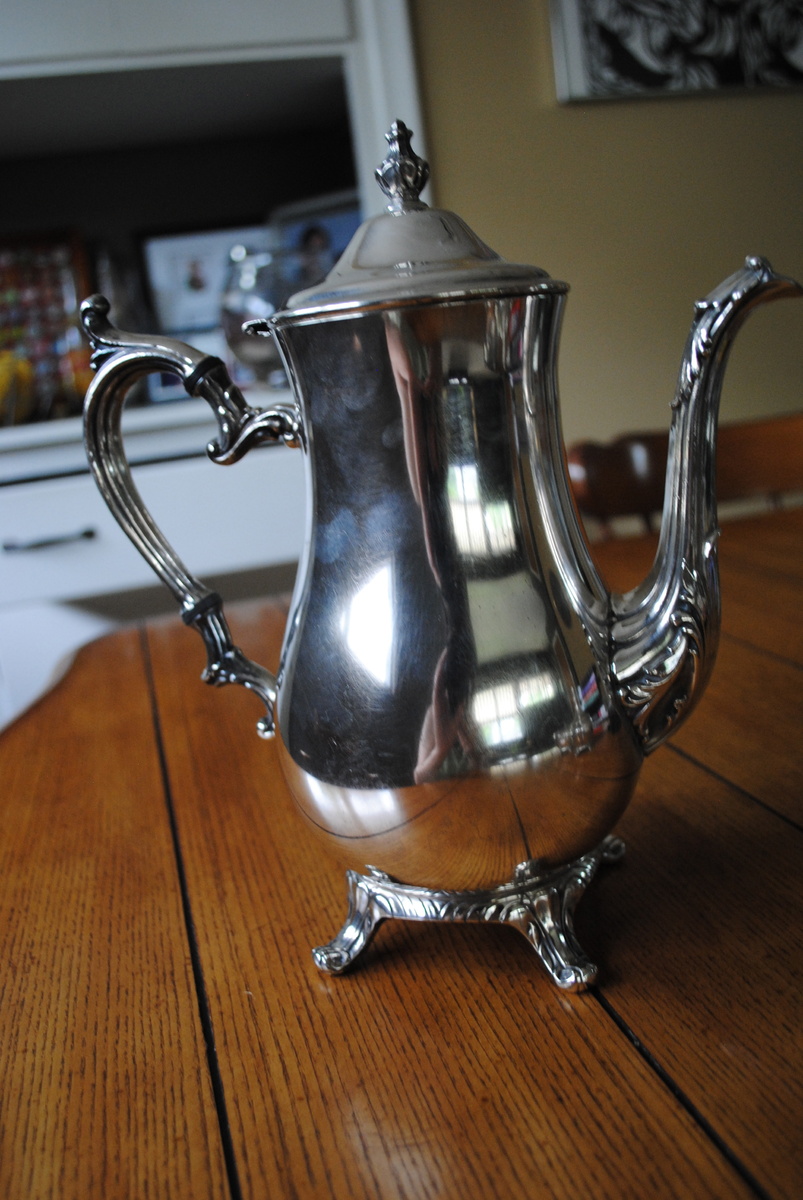 WM Rogers 800 Silverplate Teapot, Cream, and Sugar Set Collectors Weekly