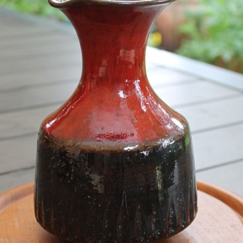 Another Australian Pottery Find - Art Pottery