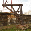 Hand operated crane