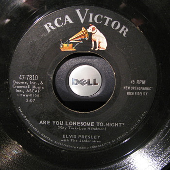 Elvis RCA Victor 45s.  - Records