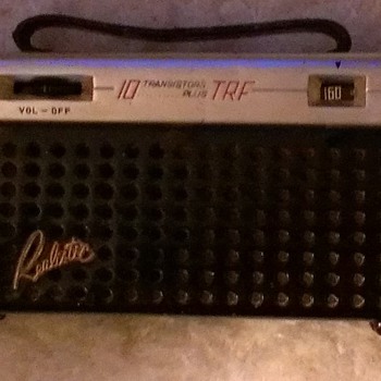 Realistic 10 plus TRF (95L-020) transistor radio - Radios