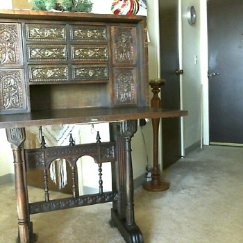 Antique desk?
