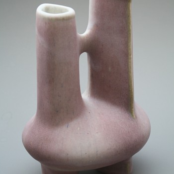 Loré, Beesel, the Netherlands. Designed by Matt Camps 1970s. Marked B115 - Pottery