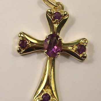14k Vintage Amethyst Cross Pendant