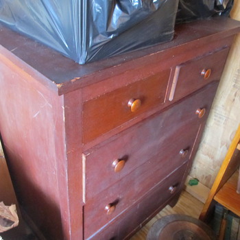 Any experts on Shaker furniture?? Possible shaker bureau...?