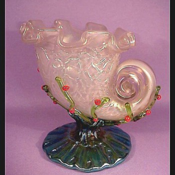 Loetz Nautilis Shell - Art Glass
