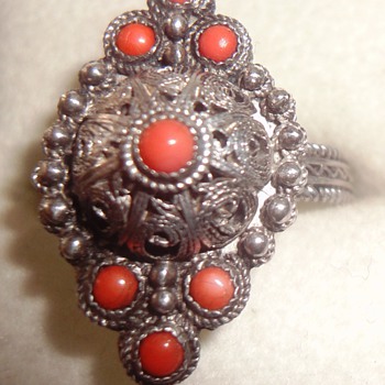 Beautiful filigree Silver Coral Ring - Victorian Era