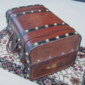 Civil War Valise (hand trunk) - Furniture