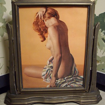 Vintage framed pin up.