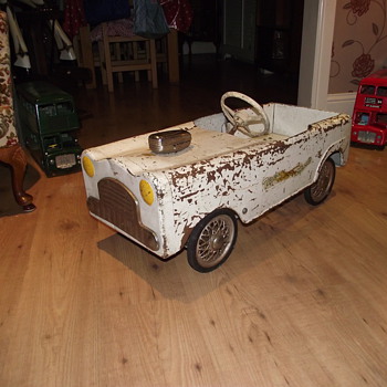 Leeway pedal car - Model Cars