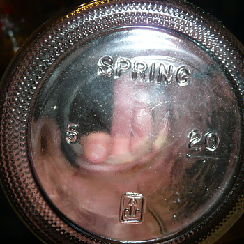 who made these wide mouth jars. the lid is slightly smaller that the ball wide mouth lids and i cant find lids to fit  my five