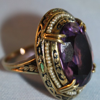 14k Gold Ring Very Large  Amethyst And Seed Pearls - Fine Jewelry