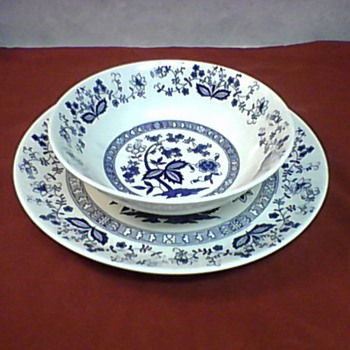 LARGE BOWL AND PLATTER