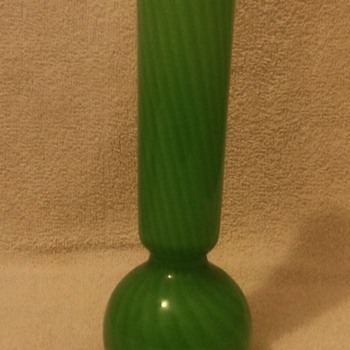 The Green Vase - Art Glass
