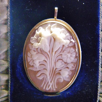 Antique Carved Floral Cameo Shell Silver Pendant Brooch 
