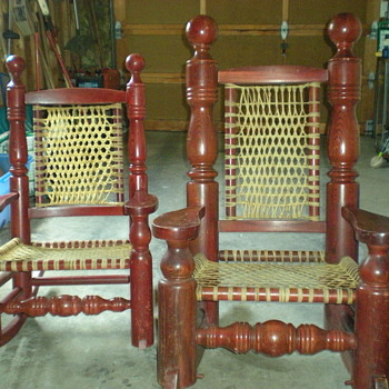 UNIQUE ROCKING CHAIRS
