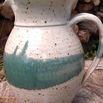 Another Unidentified piece of stoneware - Pottery
