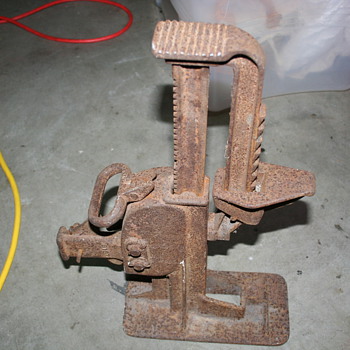 What era was this Antique Car Jack? - Tools and Hardware