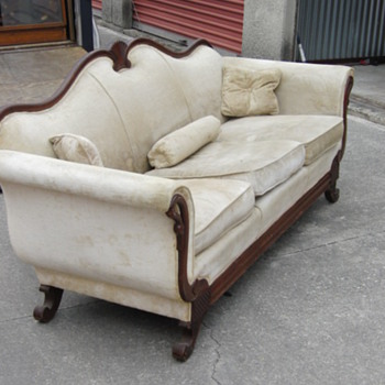 Swan Couch - Furniture