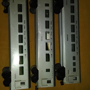 U & R Manufacturing Co. 1949 to 1952 Passenger Cars Rare!! - Model Trains