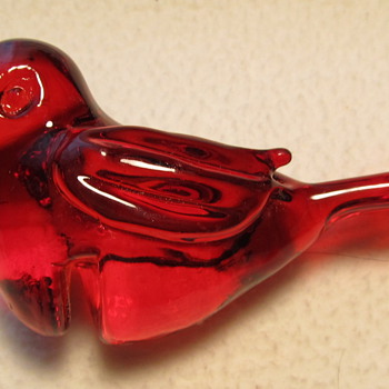 Red glass bird that sits????.... - Art Glass