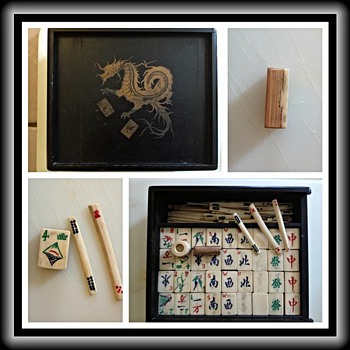 Unidentifed Mahjong set