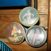 Pin-up steering knobs