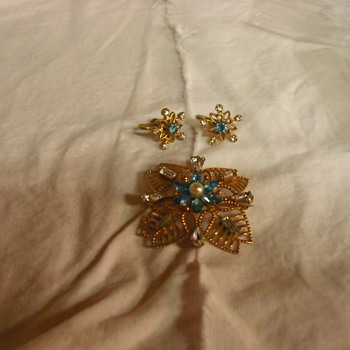 AMCO  pen, pendent and earrings