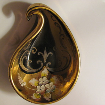 black glass dish   - Art Glass