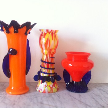 3 tango glass vases with applied blue glass leaves, trails, teardrops - Art Glass
