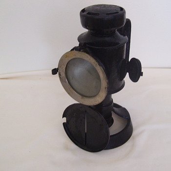 WHAT SORT OF LANTERN IS THIS