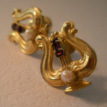 Lyre Earrings