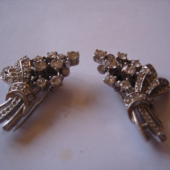 Stunning Art Deco Paste Stone Clips - Costume Jewelry