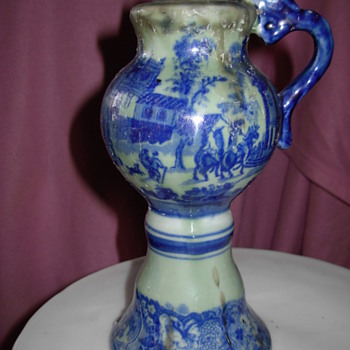 Hurricane lamps with blue flow design. - Lamps