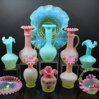 Vaseline art glass fish scale or peacock pattern - Art Glass